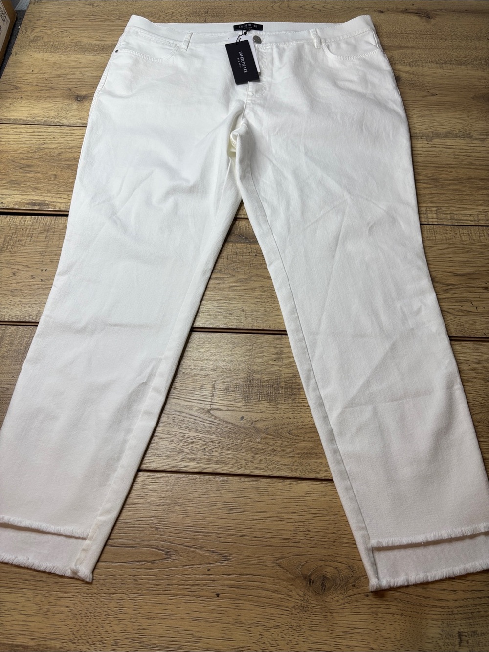 Women’s Lafayette 148 New York White Stretch Mercer Jeans in White Size 16 NWT